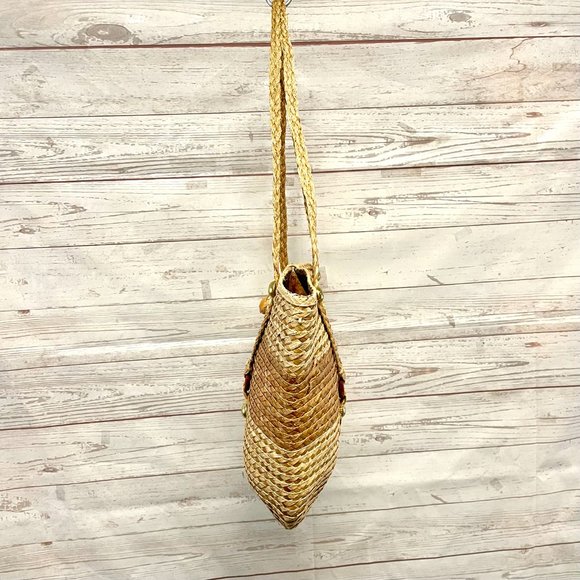 Vintage woven straw shoulder tote bag - Picture 3 of 10